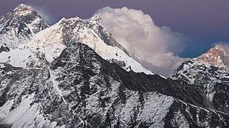 Re-measuring Mount Everest by Geoid Determination
