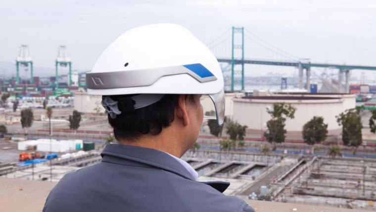 Collaboration on Wearable Technology for Construction and Survey Professionals