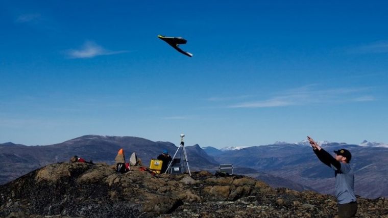 Northern Survey Flights: Subdecimetre Accuracy in Arctic Canada